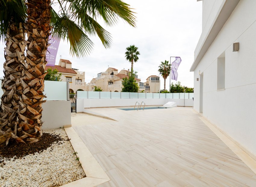 Nouvelle construction - Mitoyenne -
Torrevieja