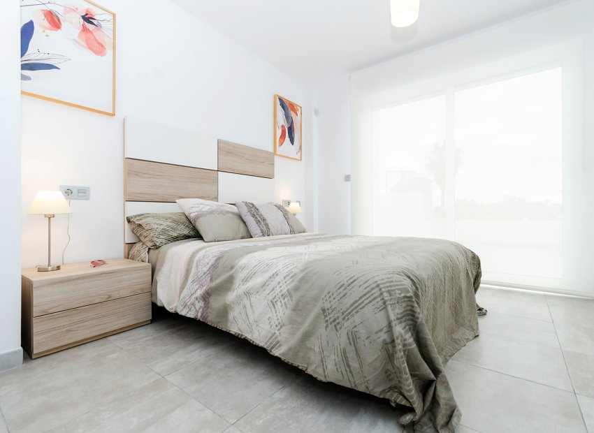 Nouvelle construction - Mitoyenne -
Torrevieja