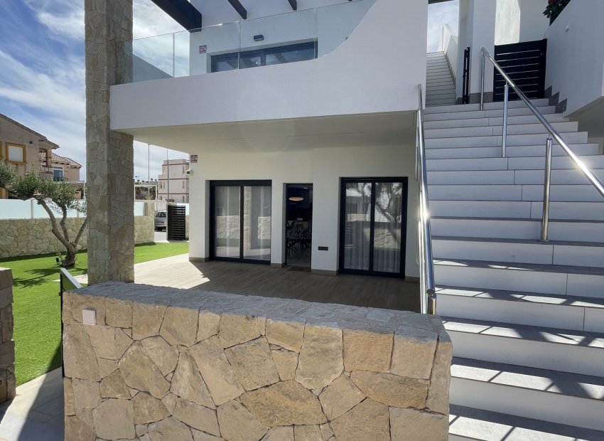 Nouvelle construction - Mitoyenne -
Torrevieja