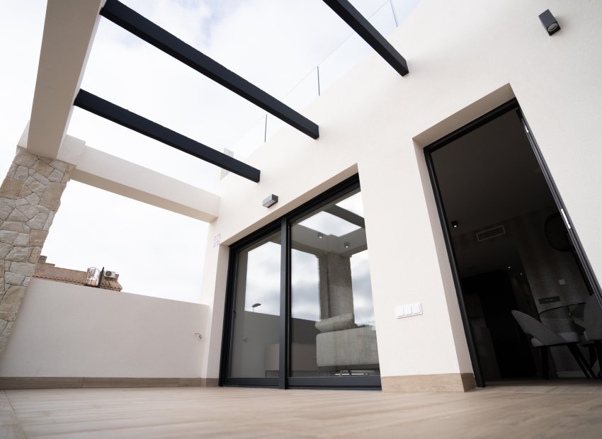 Nouvelle construction - Mitoyenne -
Torrevieja