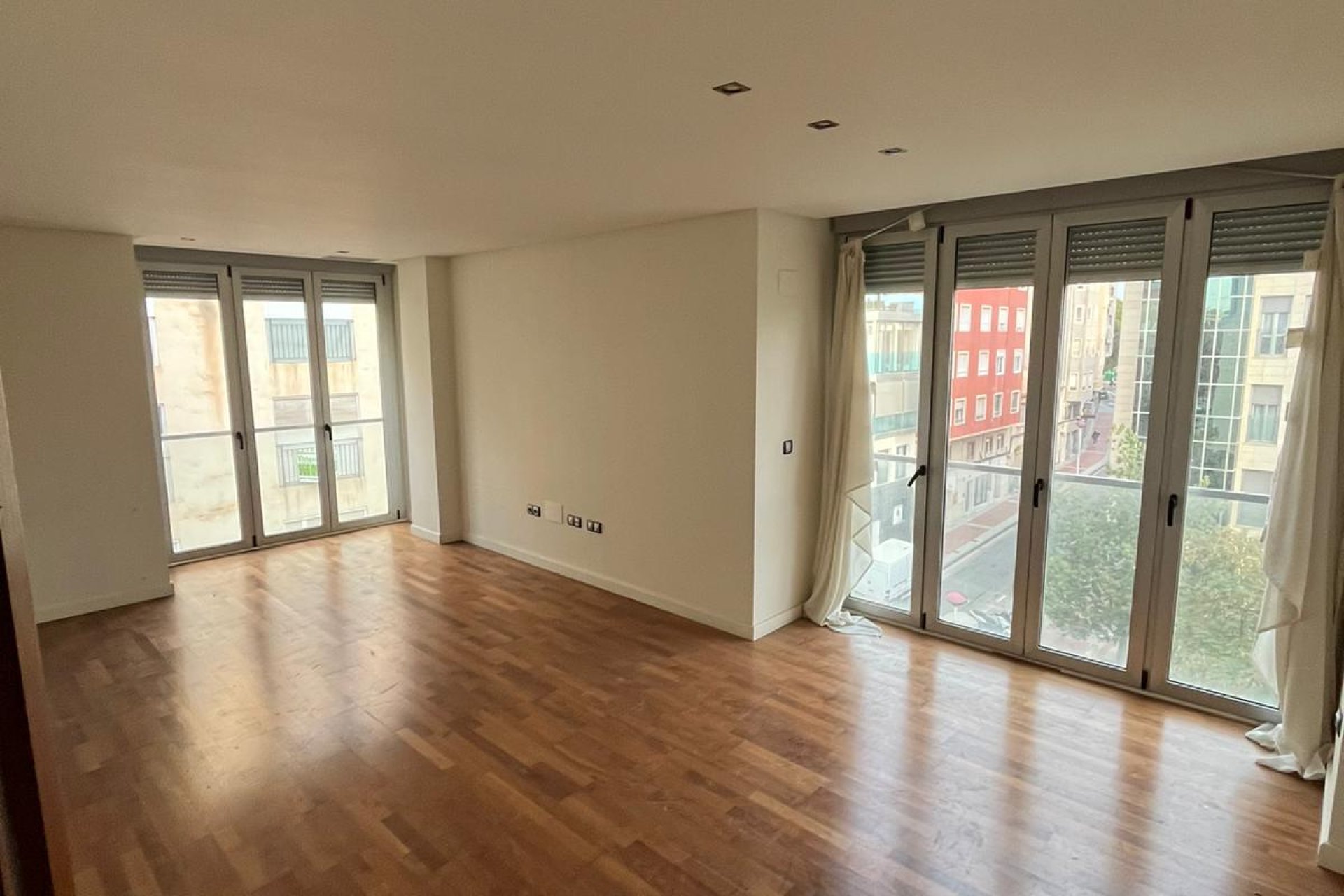 Obra nueva - Apartamento -
Elche