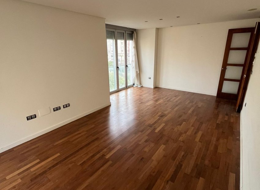 Obra nueva - Apartamento -
Elche