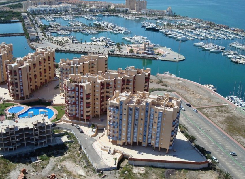 Obra nueva - Apartamento -
La Manga del Mar Menor - La Manga