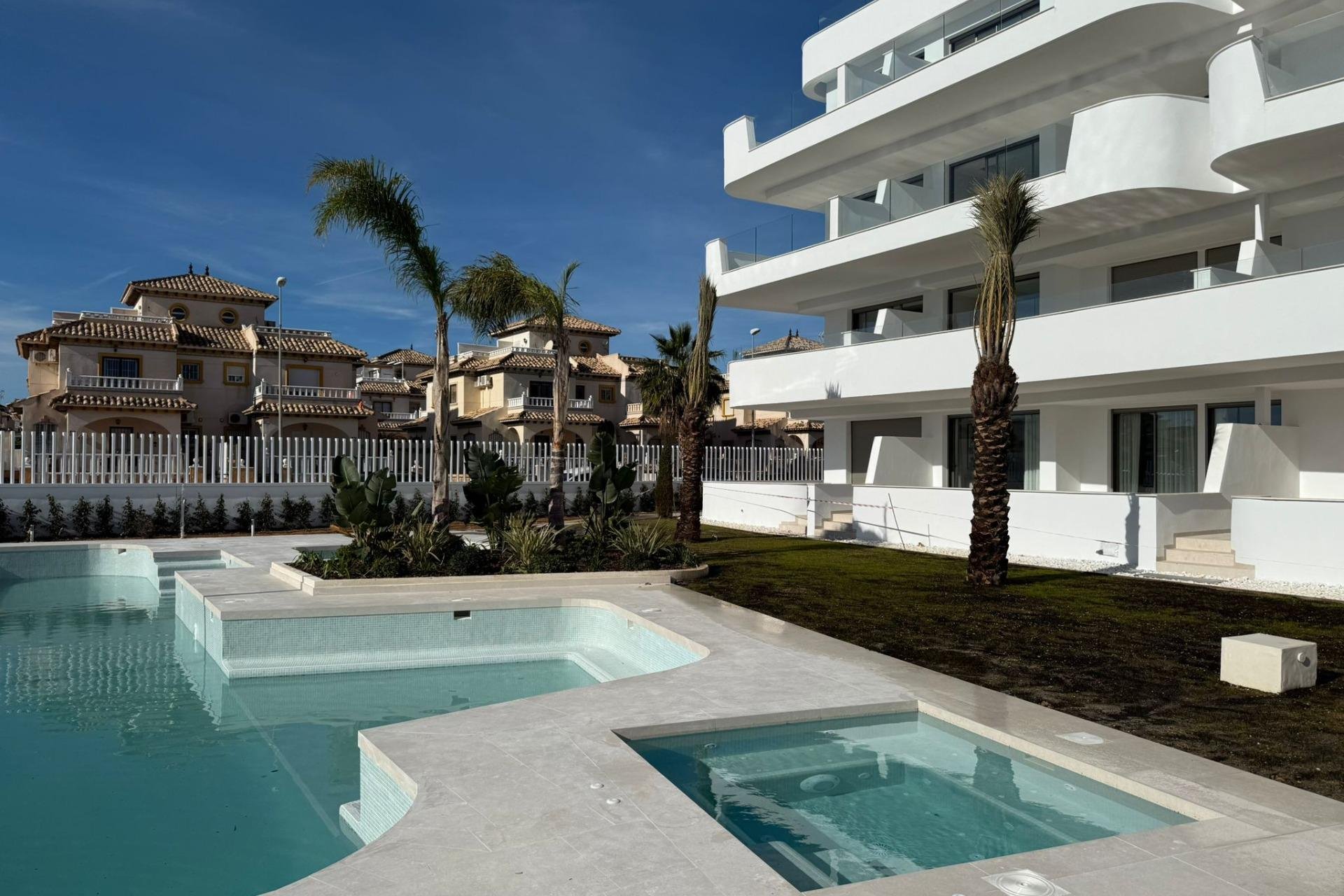 Obra nueva - Apartamento -
Orihuela Costa - Lomas de Cabo Roig