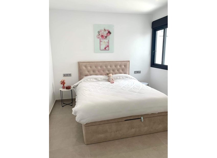 Obra nueva - Apartamento -
Pilar de la Horadada - pueblo