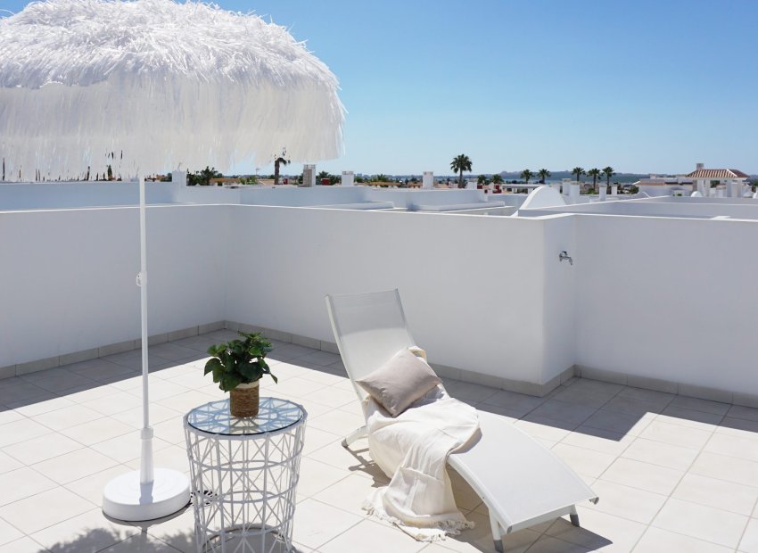 Obra nueva - Apartamento -
Rojales