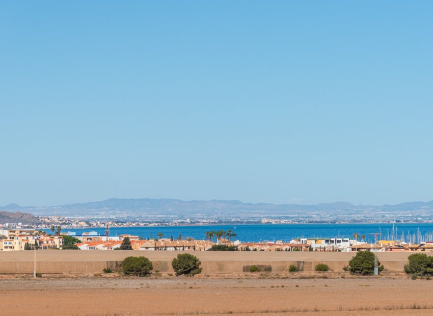 Obra nueva - Ático -
Islas Menores