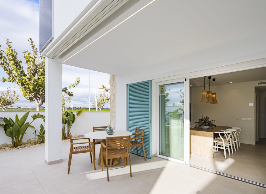 Obra nueva - Bungalow alto -
Pilar de la Horadada