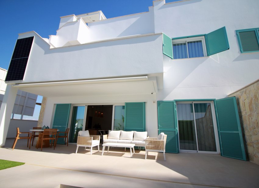 Obra nueva - Bungalow alto -
Pilar de la Horadada