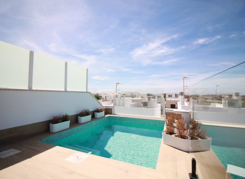 Obra nueva - Bungalow alto -
Pilar de la Horadada