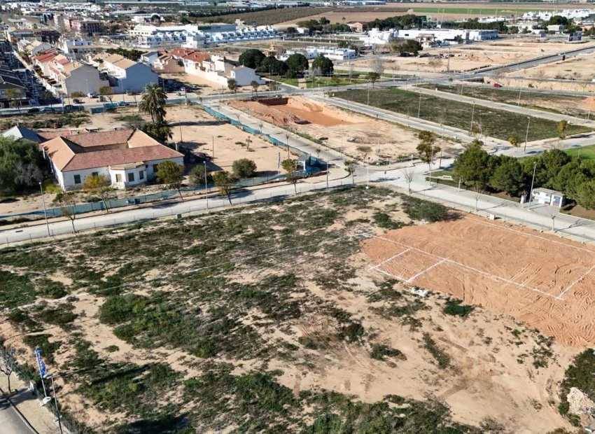 Obra nueva - Bungalow alto -
Pilar de la Horadada