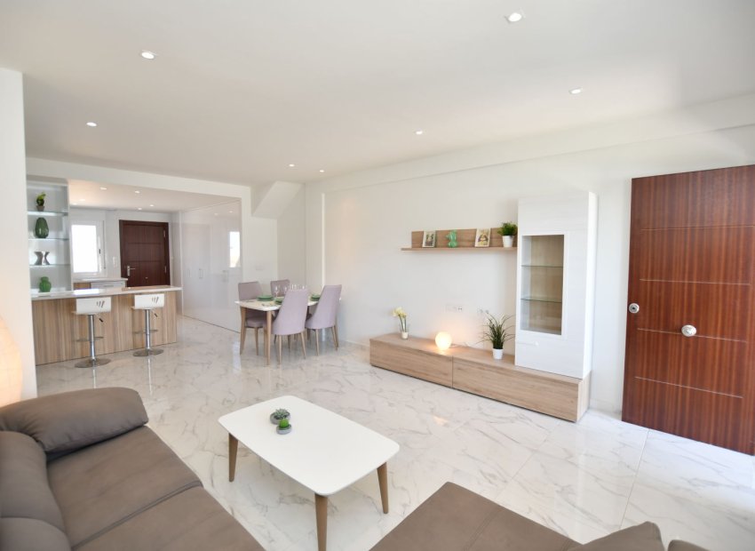 Obra nueva - Bungalow alto -
San Miguel de Salinas