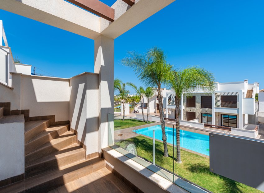 Obra nueva - Bungalow alto -
Torrevieja