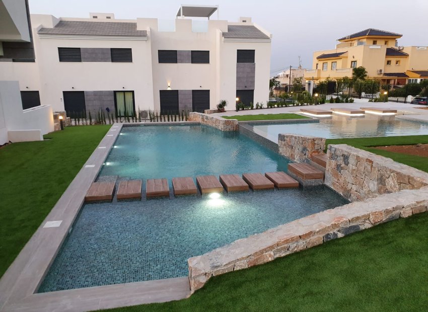 Obra nueva - Bungalow - Planta Baja -
Torrevieja