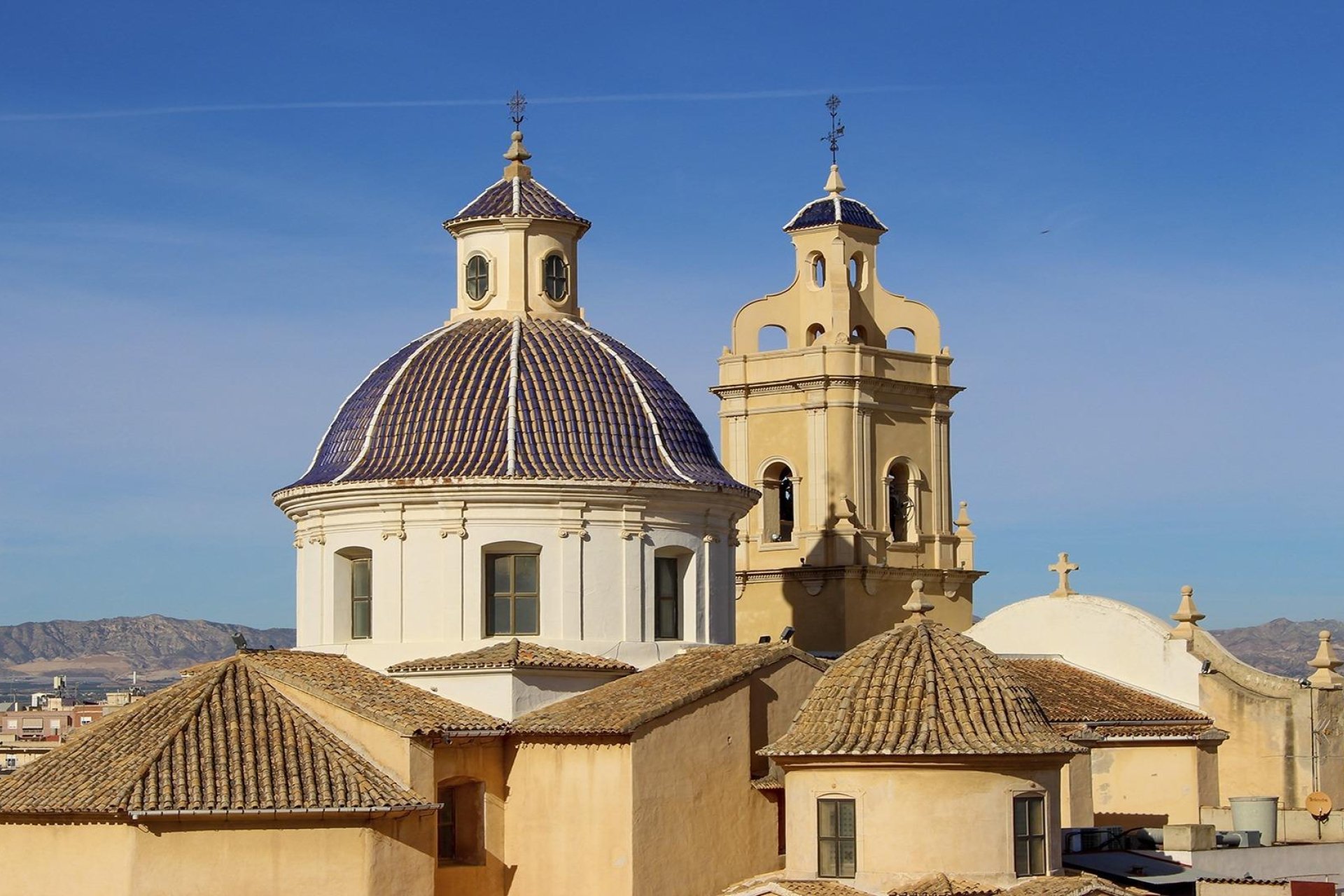 Obra nueva - Casa adosada -
Cox - San Fernando