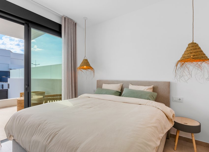 Obra nueva - Casa adosada -
Dolores