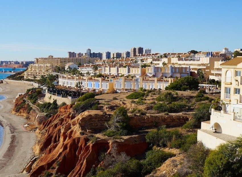 Obra nueva - Casa adosada -
Orihuela Costa - Las Filipinas