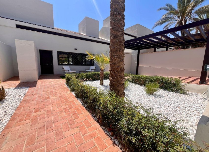 Obra nueva - Casa adosada -
Peraleja Golf