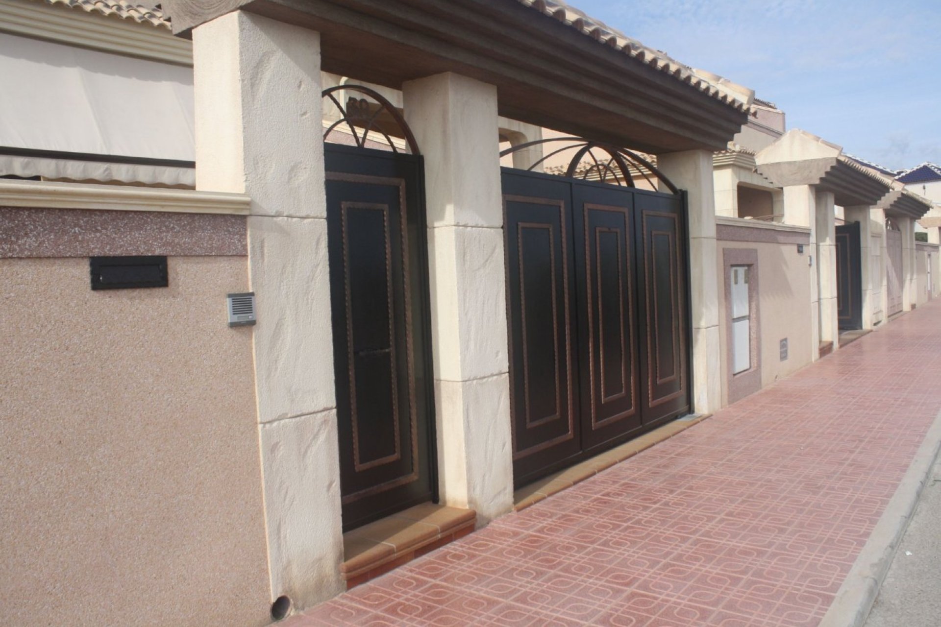 Obra nueva - Casa adosada -
Torrevieja - Los Altos