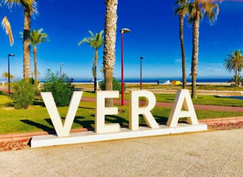Obra nueva - detached -
Vera