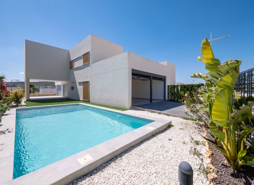 Obra nueva - Independiente / Villa -
Algorfa - La Finca Golf