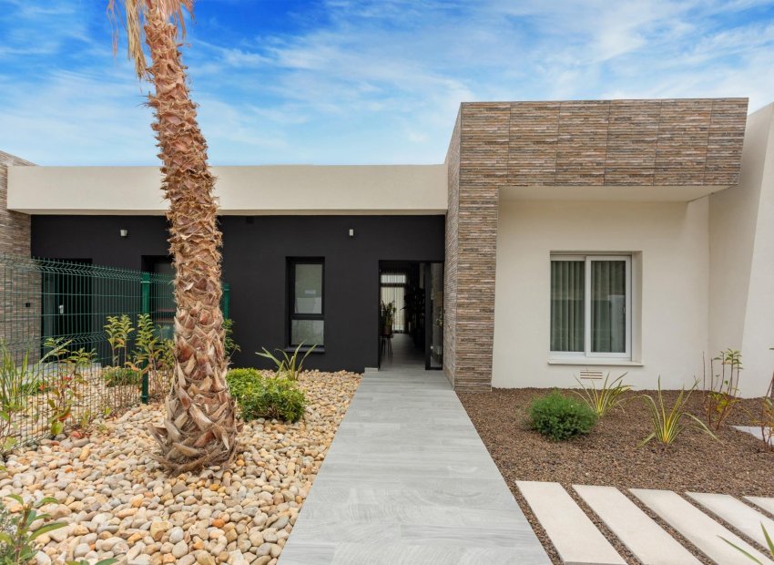 Obra nueva - Independiente / Villa -
Algorfa - La Finca Golf