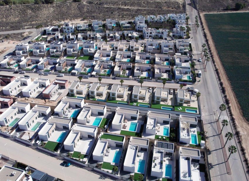 Obra nueva - Independiente / Villa -
Algorfa - La Finca Golf