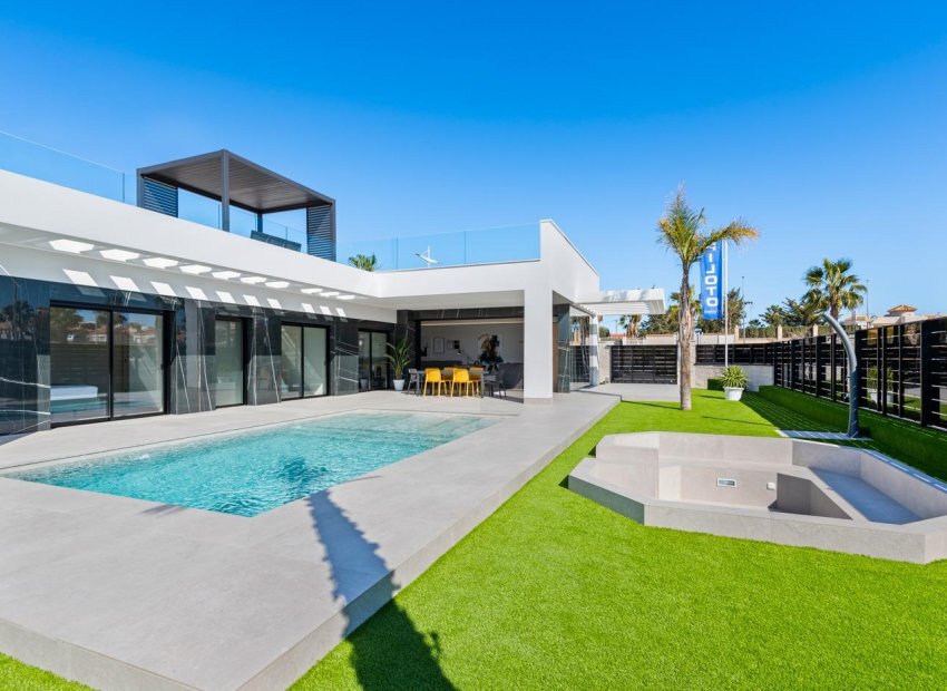 Obra nueva - Independiente / Villa -
Algorfa - La Finca Golf