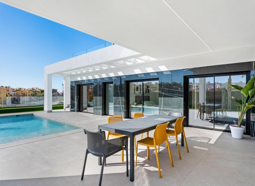 Obra nueva - Independiente / Villa -
Algorfa - La Finca Golf