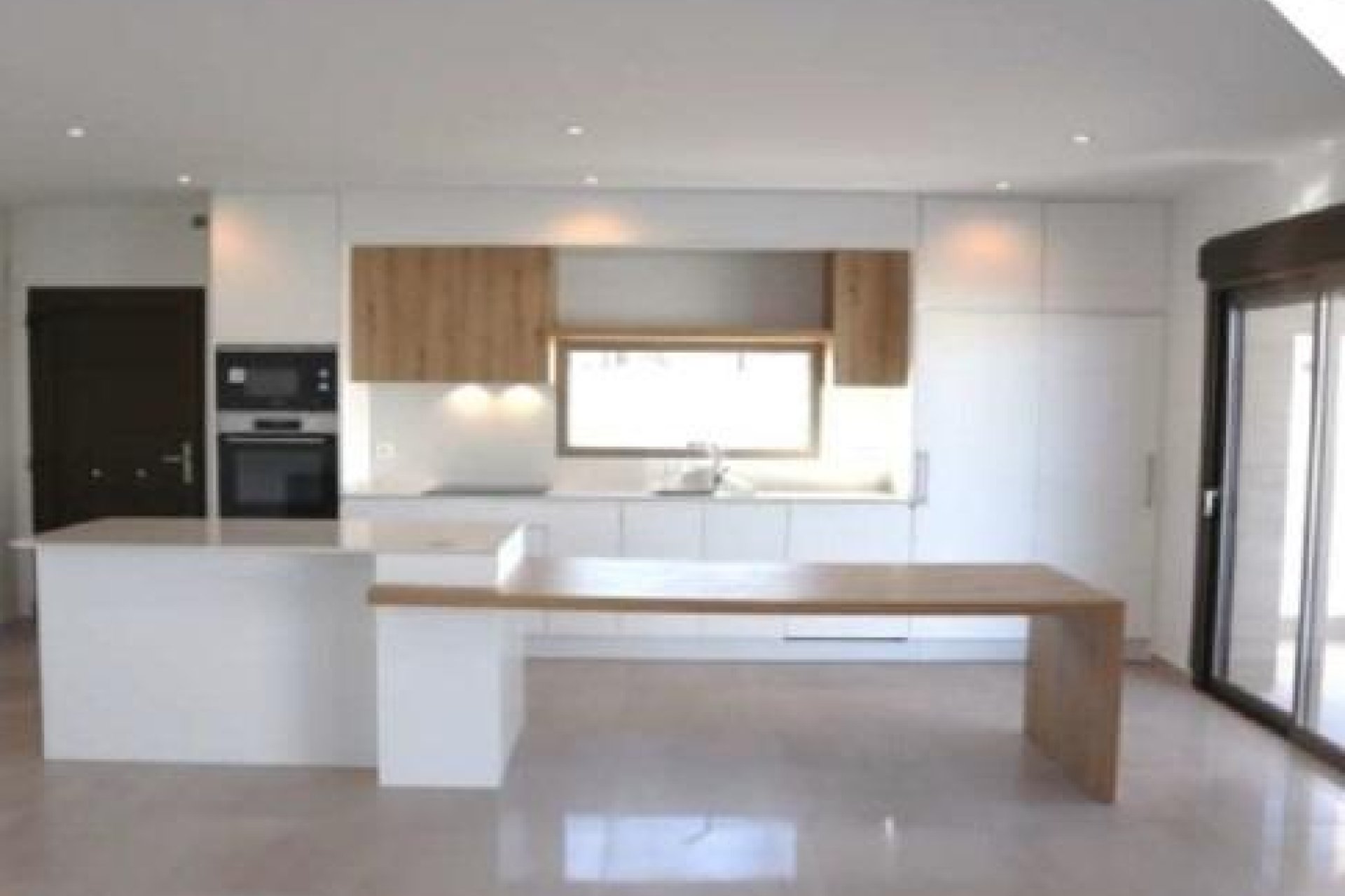 Obra nueva - Independiente / Villa -
Aspe - Centro
