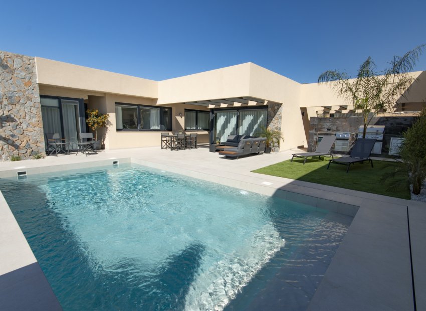 Obra nueva - Independiente / Villa -
Banos y Mendigo - Altaona Golf