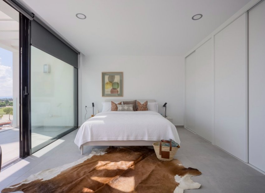 Obra nueva - Independiente / Villa -
Banos y Mendigo - Altaona Golf