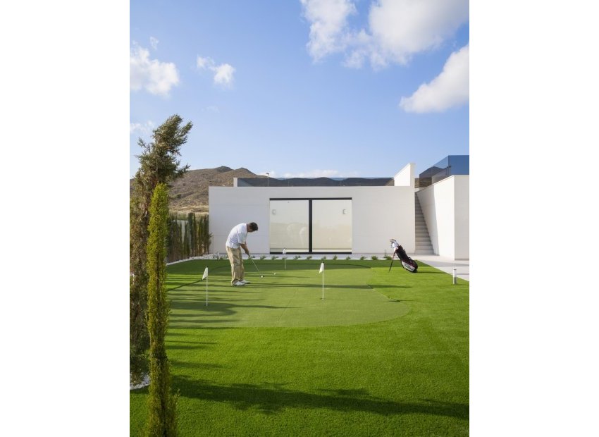 Obra nueva - Independiente / Villa -
Banos y Mendigo - Altaona Golf