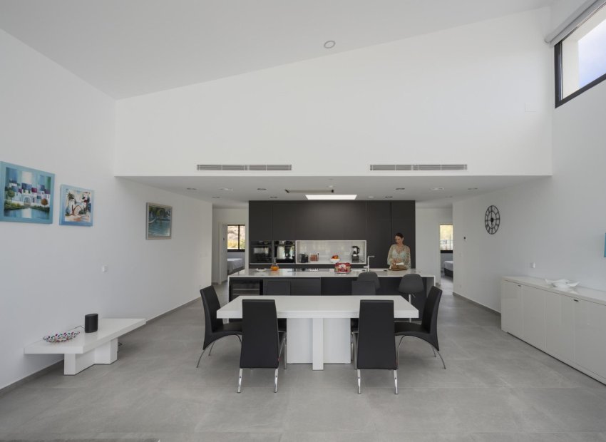 Obra nueva - Independiente / Villa -
Banos y Mendigo - Altaona Golf