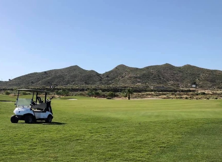 Obra nueva - Independiente / Villa -
Banos y Mendigo - Altaona Golf