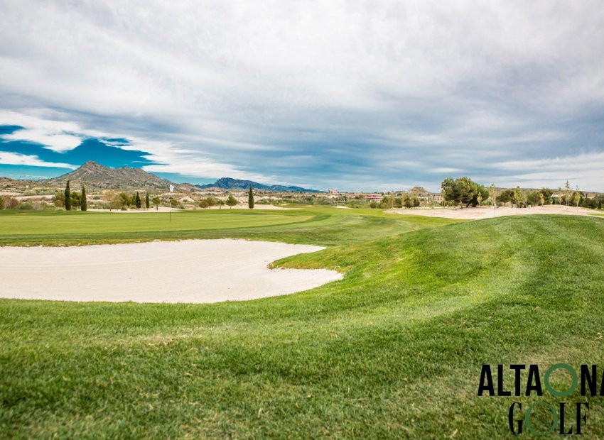 Obra nueva - Independiente / Villa -
Banos y Mendigo - Altaona Golf