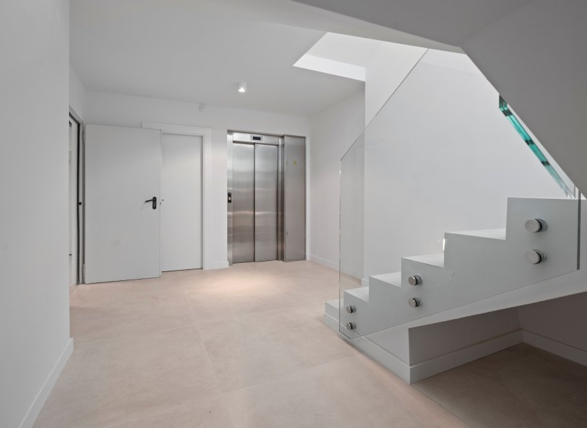 Obra nueva - Independiente / Villa -
Benidorm