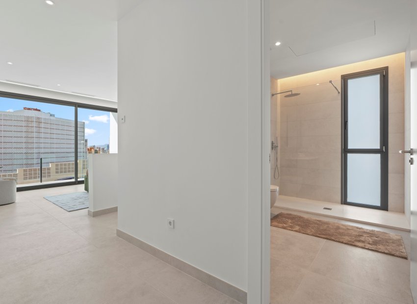 Obra nueva - Independiente / Villa -
Benidorm