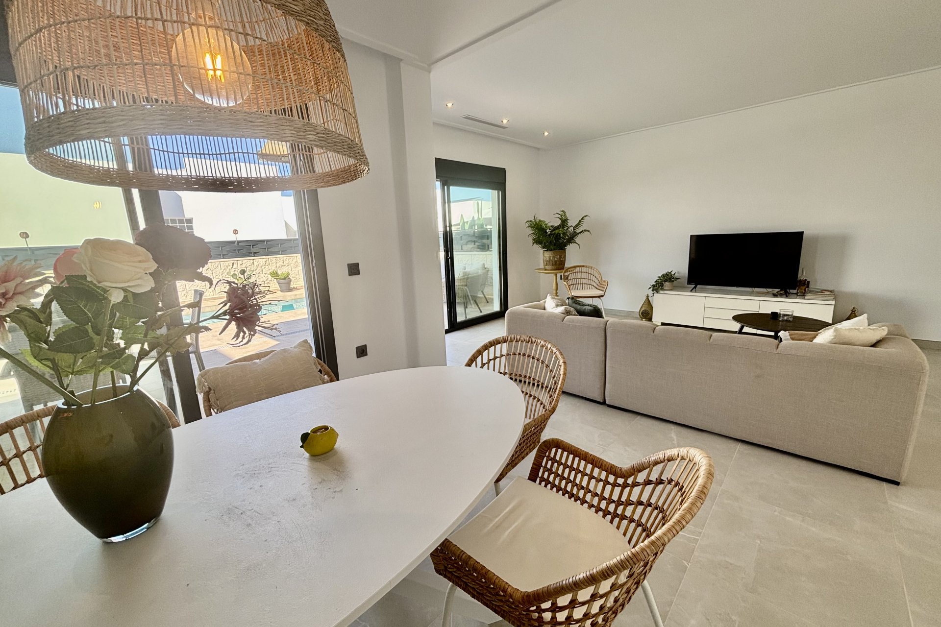 Obra nueva - Independiente / Villa -
Benijofar