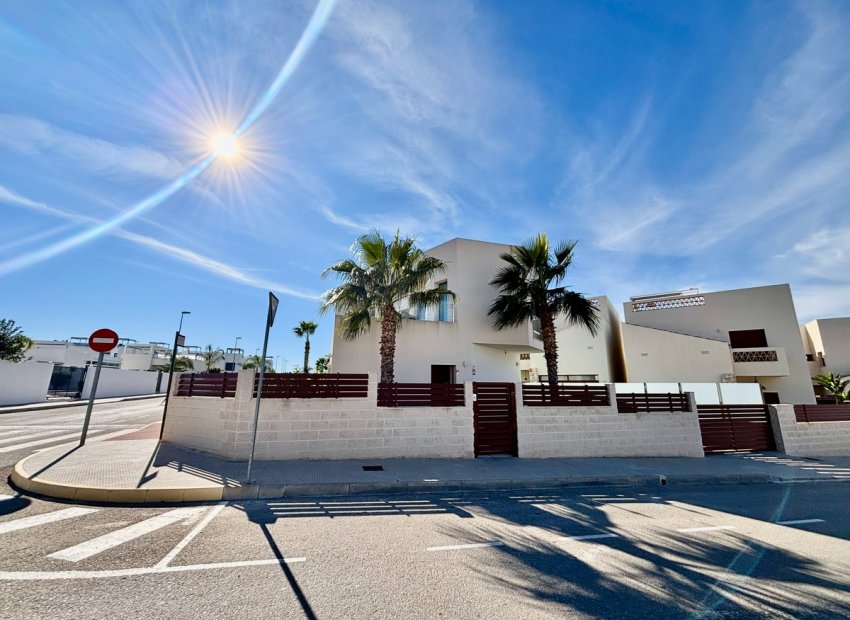 Obra nueva - Independiente / Villa -
Benijofar