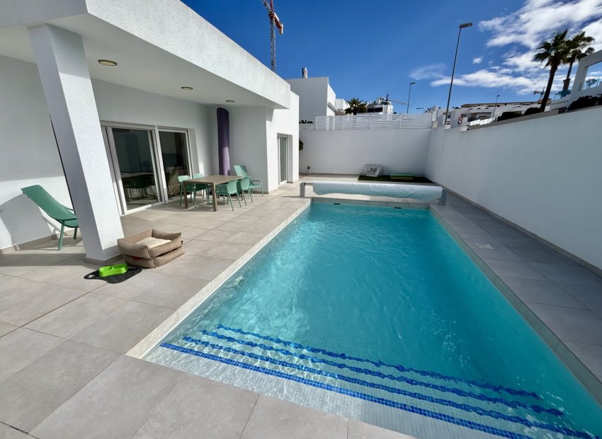 Obra nueva - Independiente / Villa -
Benijofar