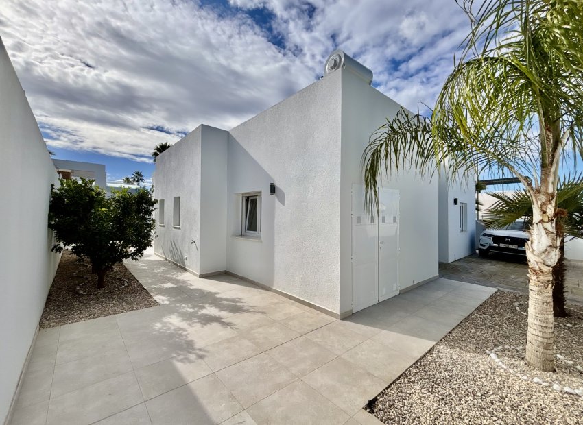 Obra nueva - Independiente / Villa -
Benijofar