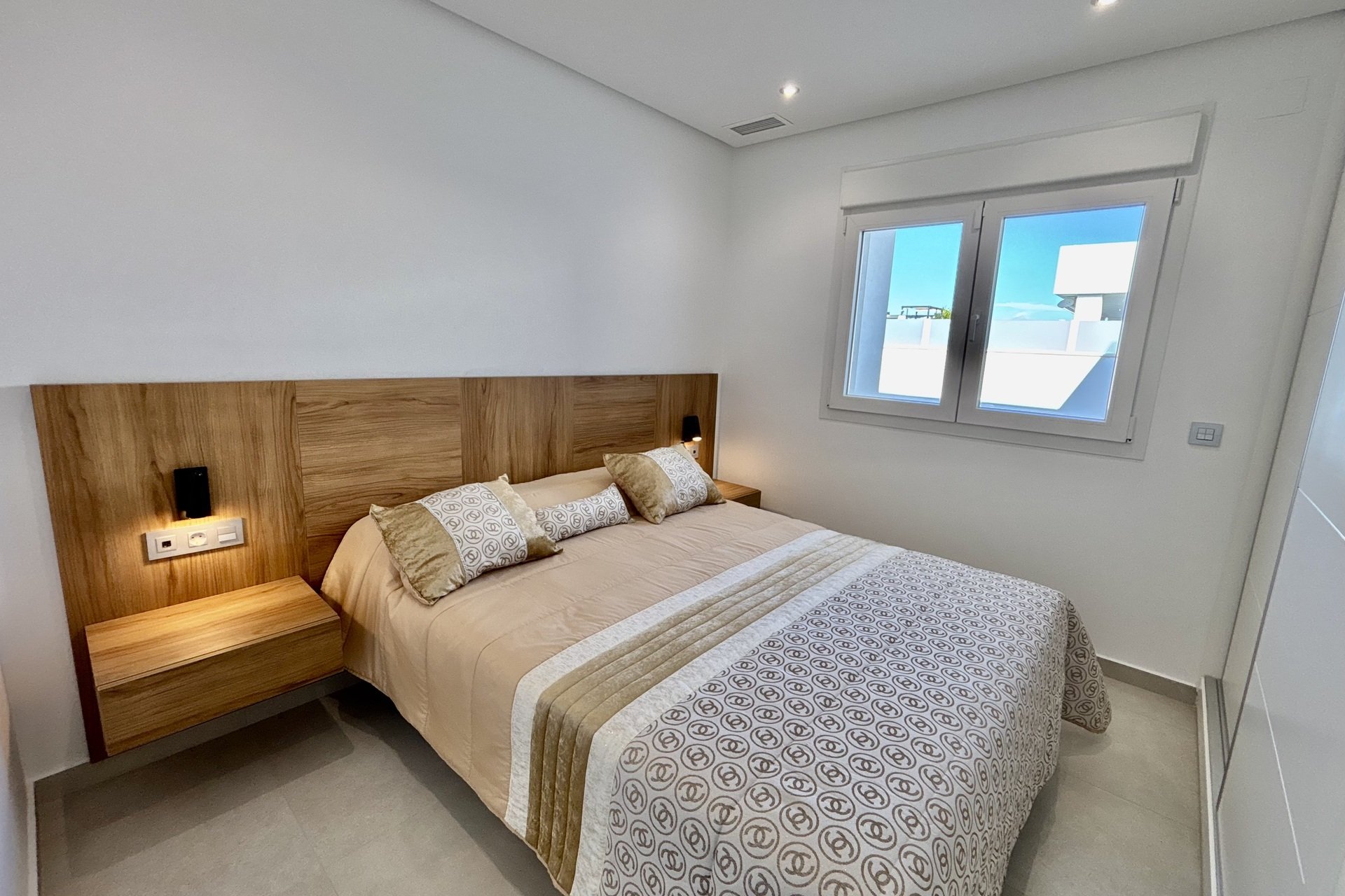 Obra nueva - Independiente / Villa -
Benijofar