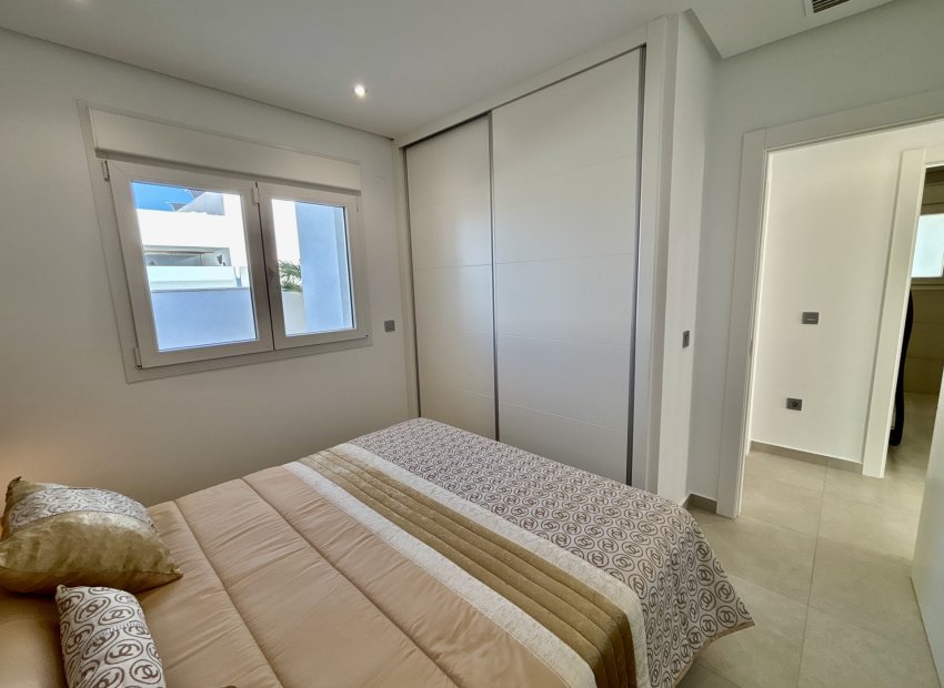 Obra nueva - Independiente / Villa -
Benijofar