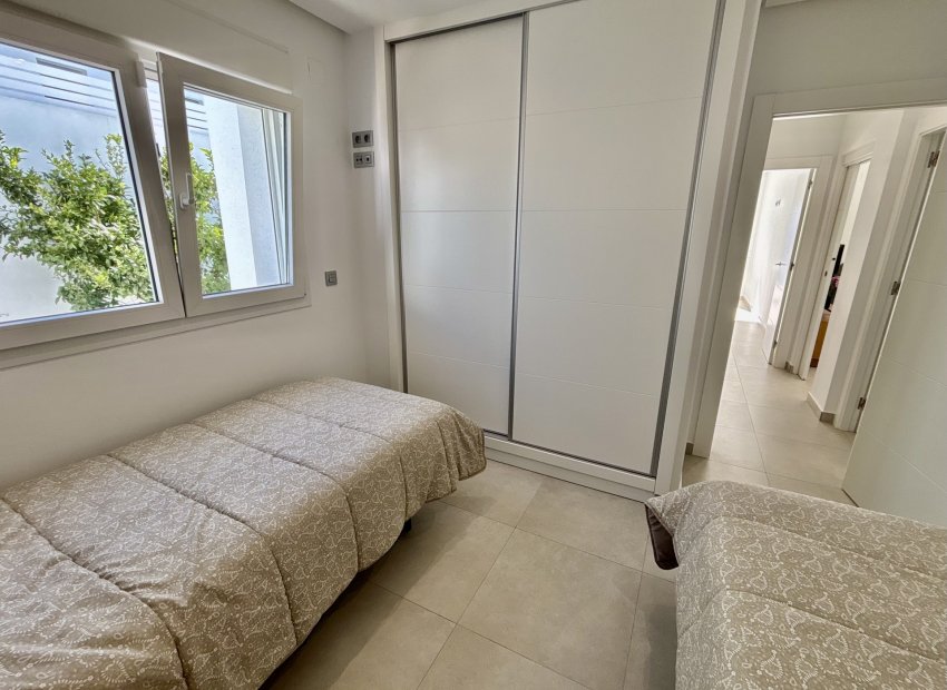 Obra nueva - Independiente / Villa -
Benijofar