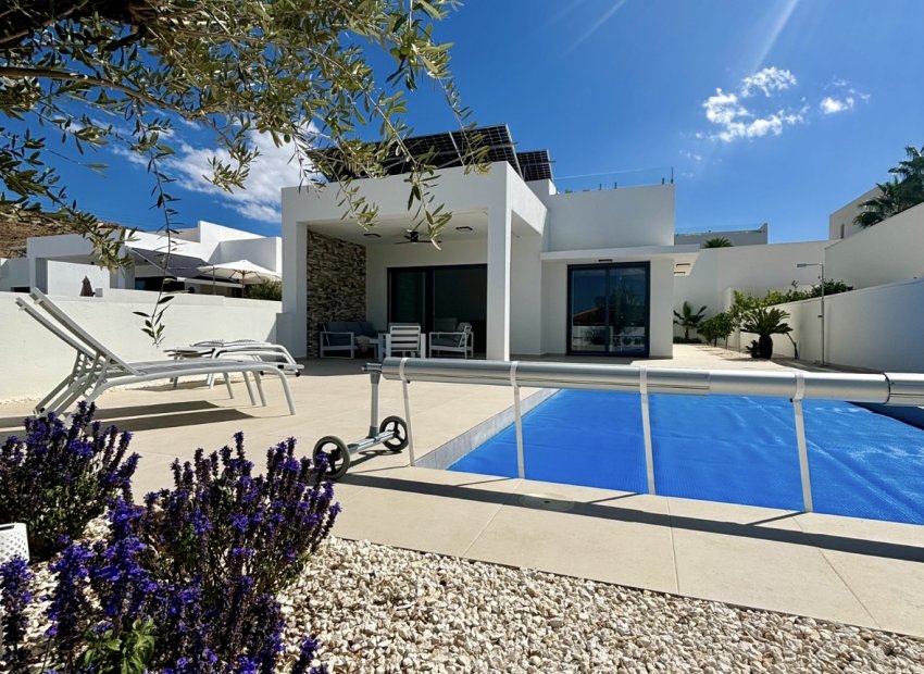 Obra nueva - Independiente / Villa -
Benijofar