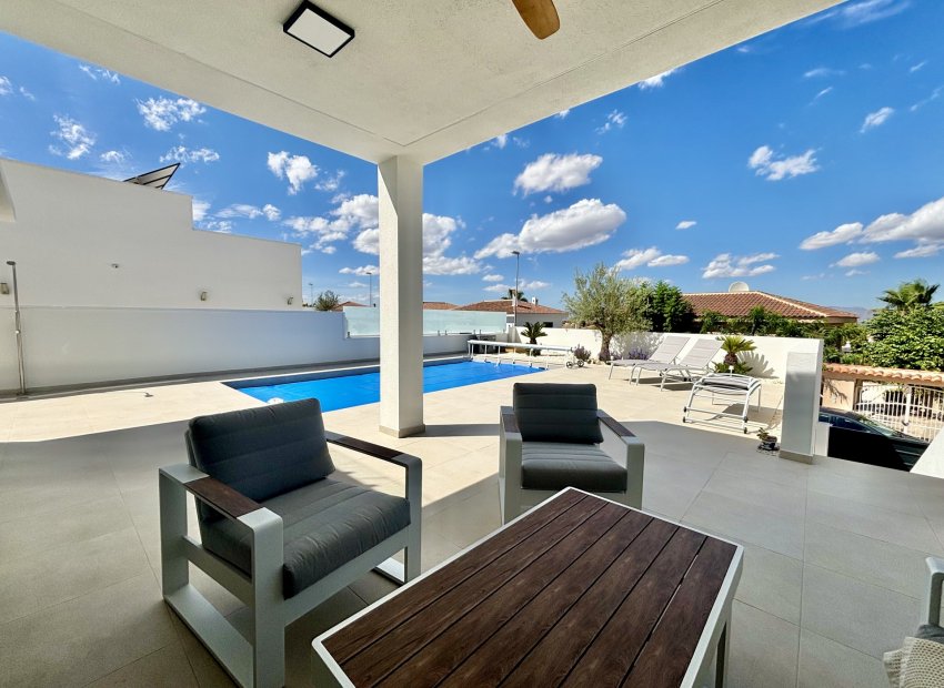 Obra nueva - Independiente / Villa -
Benijofar