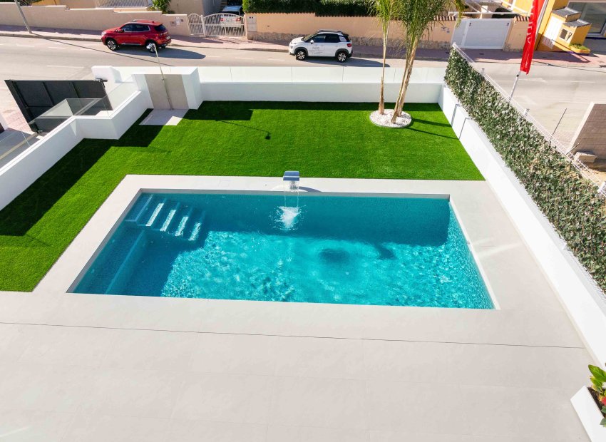 Obra nueva - Independiente / Villa -
Ciudad Quesada - Rojales - Rojales