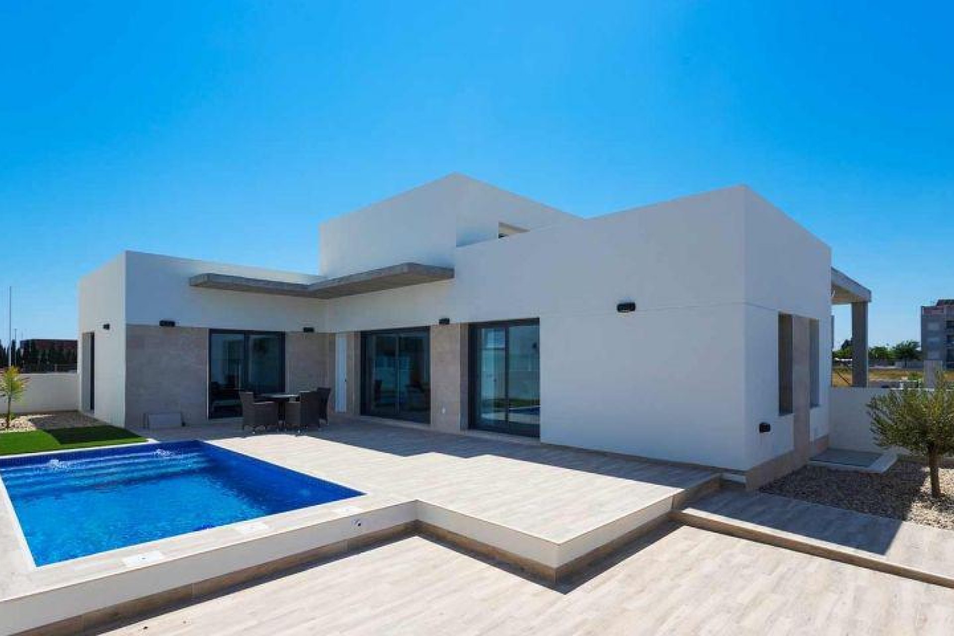 Obra nueva - Independiente / Villa -
Daya Nueva - Centro
