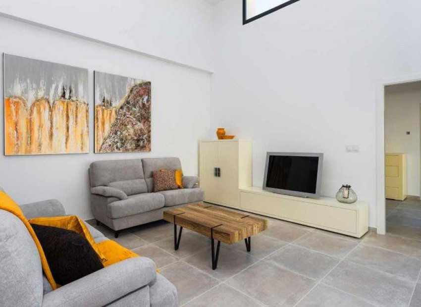 Obra nueva - Independiente / Villa -
Daya Nueva - Centro